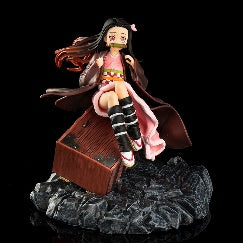 FIGURA DE AÇÃO NEZUKO SENTADA - DEMON SLAYER